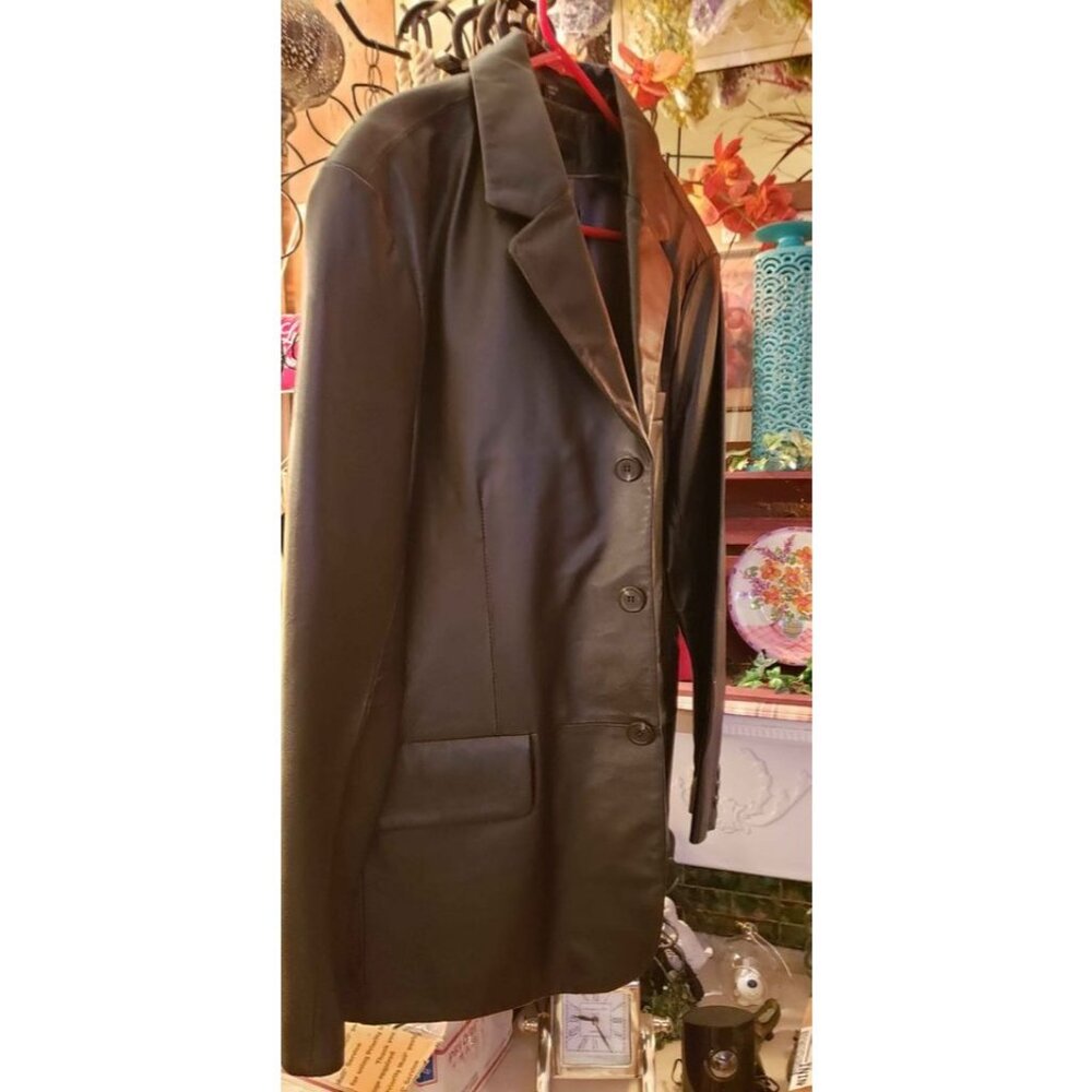 MT...Men' s Large  Black Excelled Leather jacket
